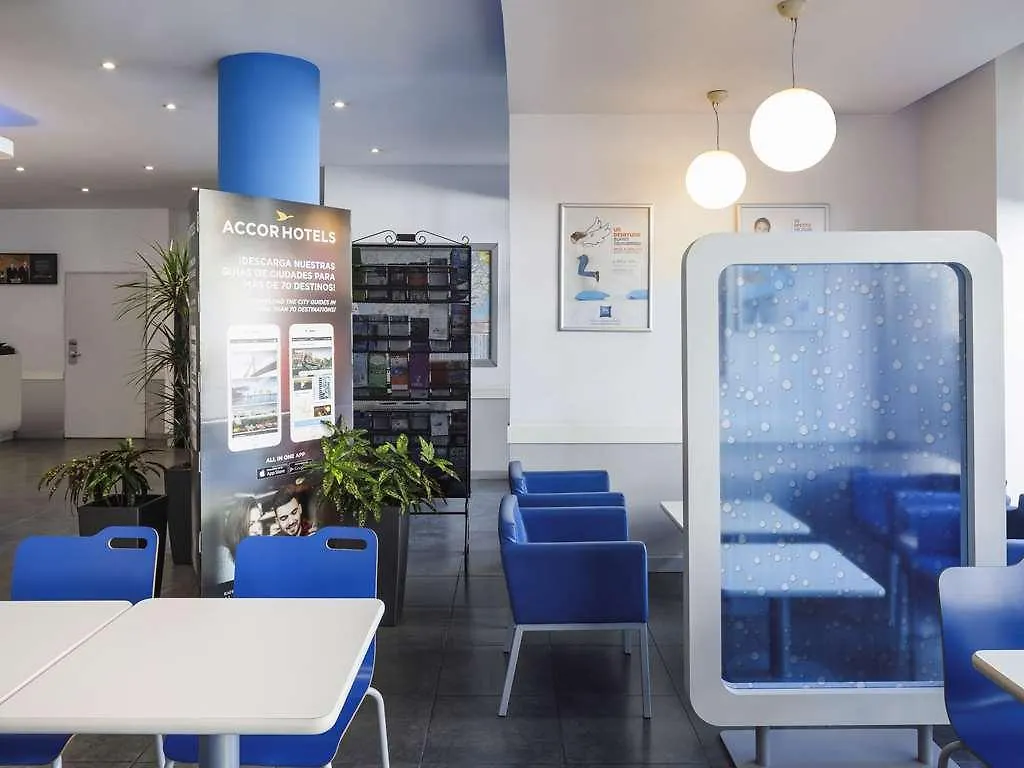 Ibis Budget Malaga Centro מלון